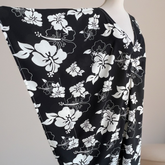 0112/ Black Hibiscus Flower pattern Kaftan - Picture 8 of 10